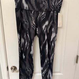 All in Motion High-Rise 7/8 Legging with Contour Power Waist